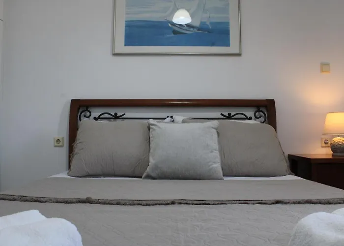 Stardust, The Studio Adamantas (Milos)