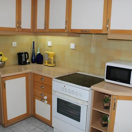 Stardust, The Studio