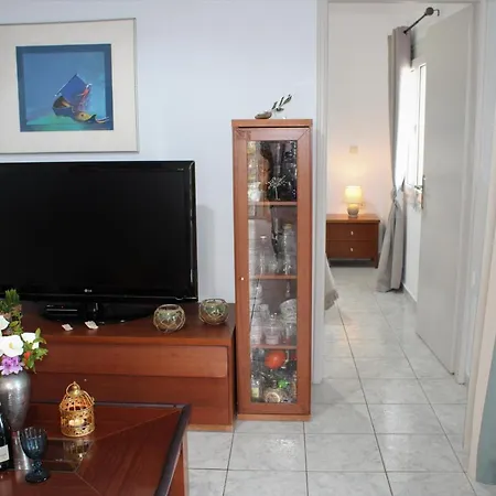 Stardust, The Studio Apartman Adámasz