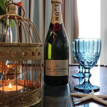 Stardust, The Studio *