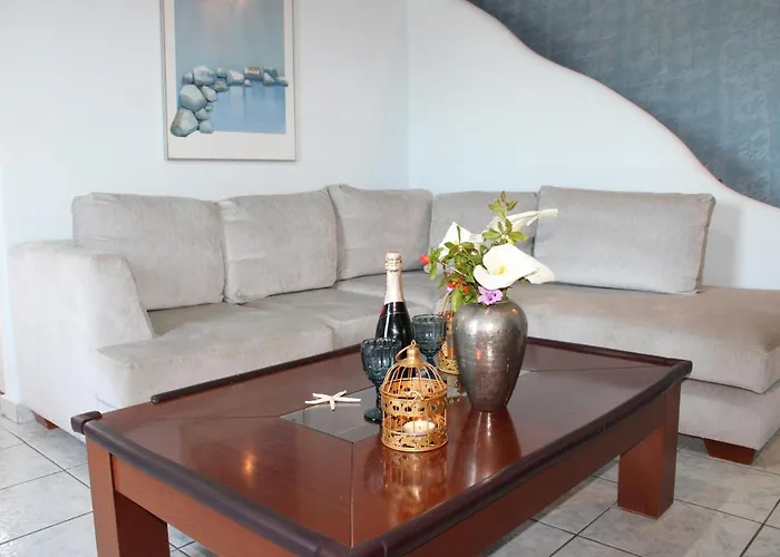 Stardust, The Studio * Adámas